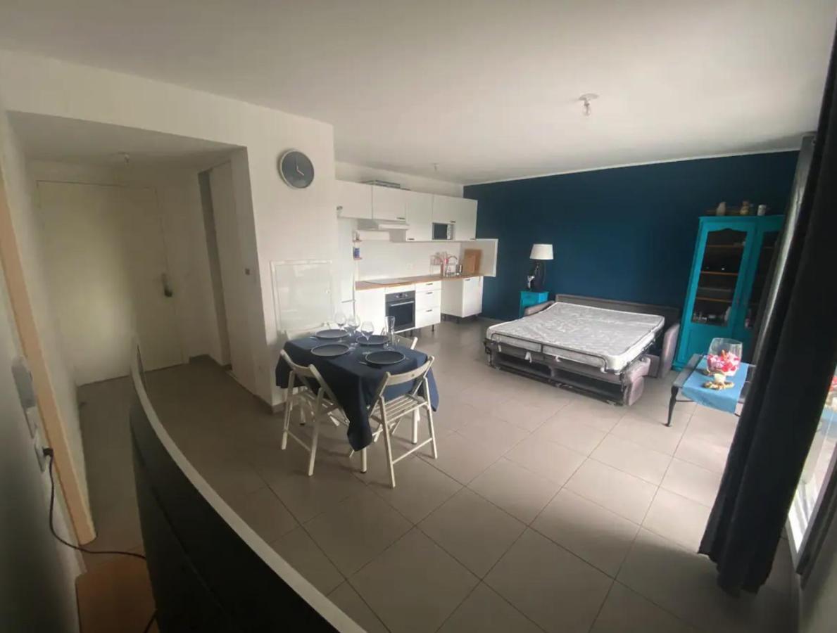 Appartement Spacieux Avec Grande Terrasse Marseille Luaran gambar